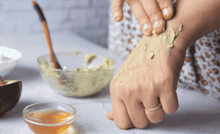 5 Kandungan Skincare untuk Kulit Kering yang Wajib Kamu Cek di Label Produk 5 Kandungan Skincare untuk Kulit Kering yang Wajib Kamu Cek di Label Produk
